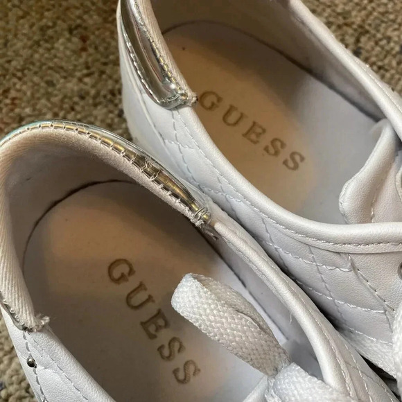 GUESS Y2K Women's 9.5M Loven Quilted Lace-Up Sneakers Shoes Flat White Silver - Picture 6 of 10